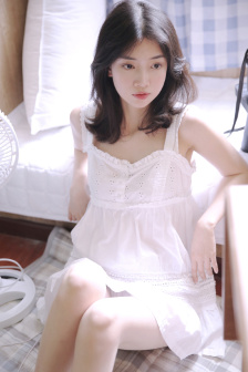 谁能相倚